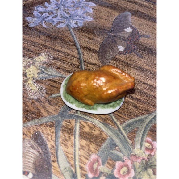 1983 Enesco Treasured Memories A‎ Family Gathering Thanksgiving Turkey - Picture 2 of 5